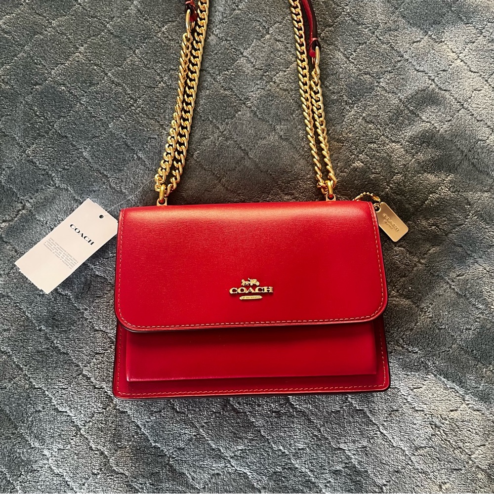 NWT Coach Cherry Red Crossbody Mini Bag Gold heardwear - Picture 2 of 12